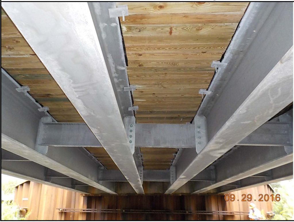 3353540-2016-09-29 17 View of beams underneath bridge.